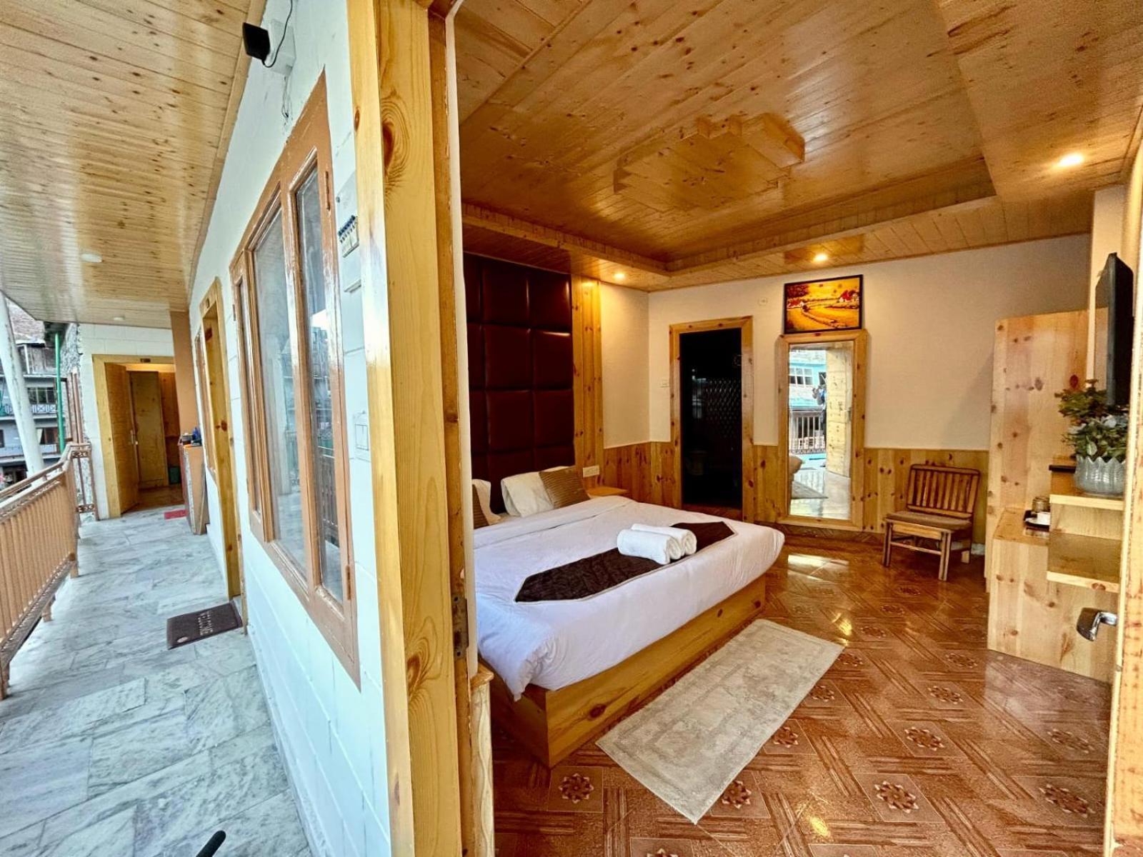 Hotel Jannat Манали Экстерьер фото